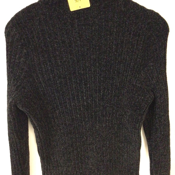 Jachs Girlfriend NWOT soft and cozy black sweater - Picture 4 of 9
